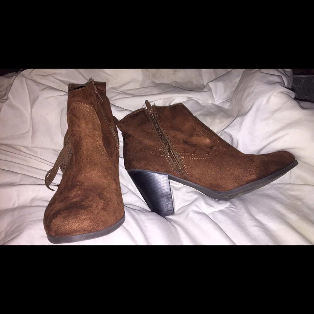 High heel boots